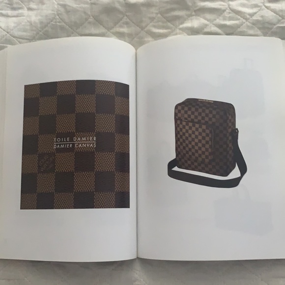 Authentic Vintage 2005 Louis Vuitton Catalogue - Picture 5 of 8